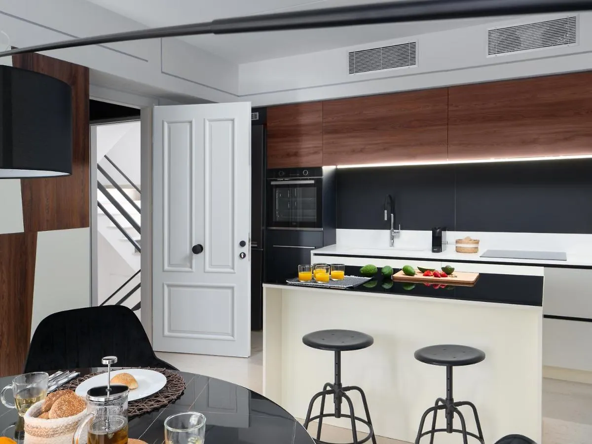 The H Experience - Stylish 2Bd Apt With Balcony In Heraklion Center