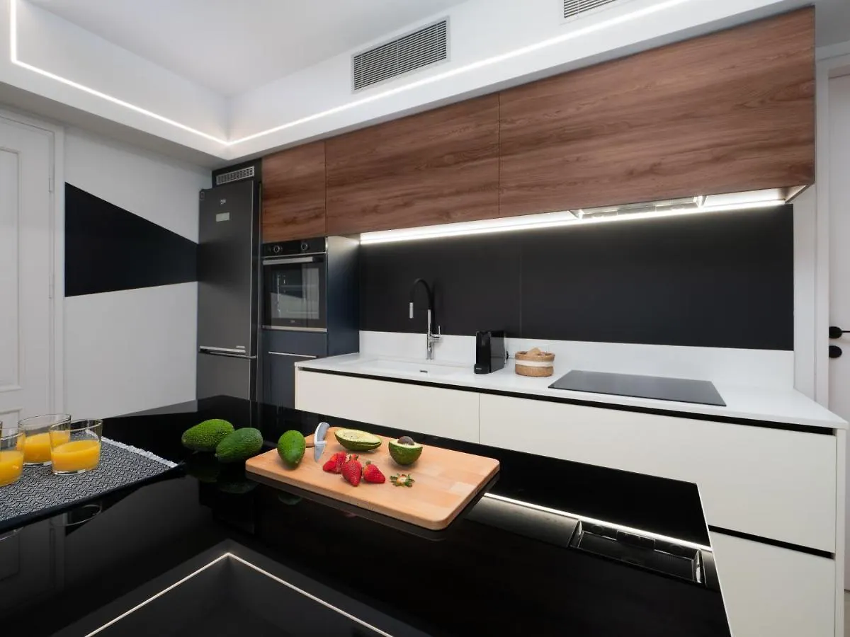The H Experience - Stylish 2Bd Apt With Balcony In Heraklion Center Apartment Heraklion (Crete)